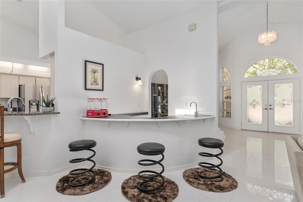 For Sale: $715,000 (3 beds, 3 baths, 2557 Square Feet)