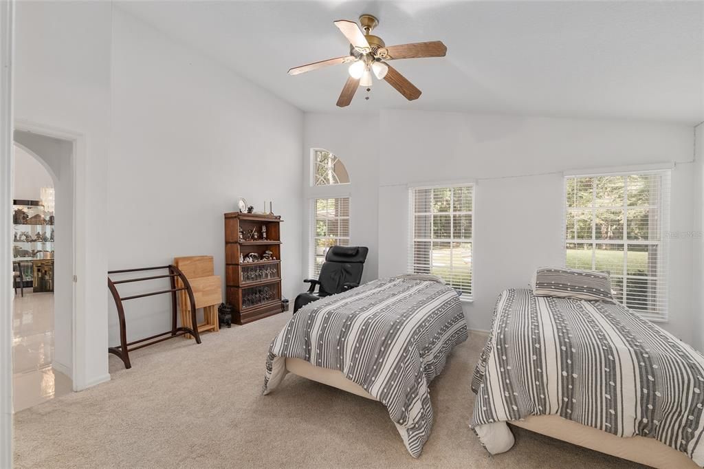 For Sale: $715,000 (3 beds, 3 baths, 2557 Square Feet)