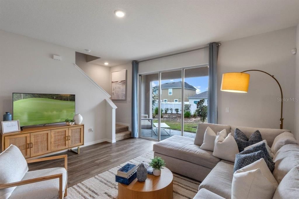 待售: $255,490 (3 贝兹, 2 浴室, 1673 平方英尺)