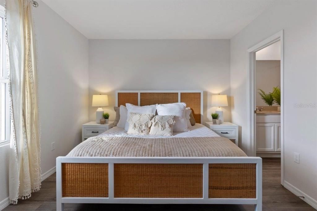 待售: $255,490 (3 贝兹, 2 浴室, 1673 平方英尺)