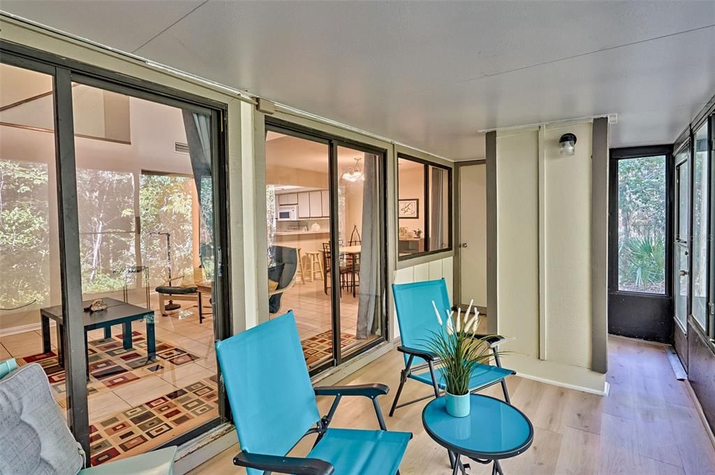 For Sale: $149,900 (3 beds, 2 baths, 1290 Square Feet)