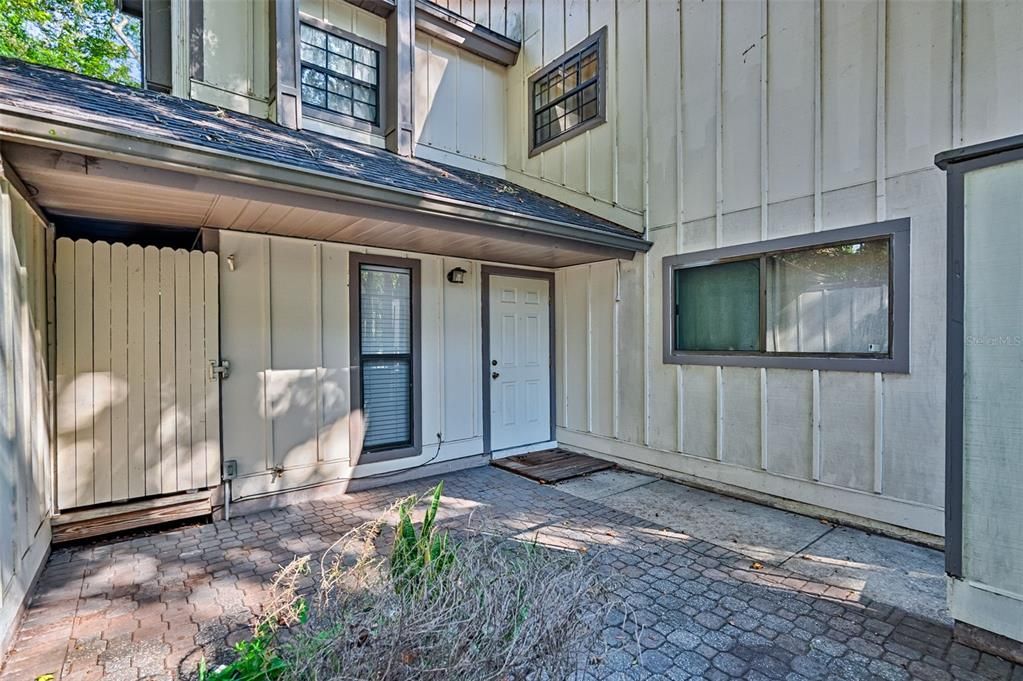 For Sale: $149,900 (3 beds, 2 baths, 1290 Square Feet)