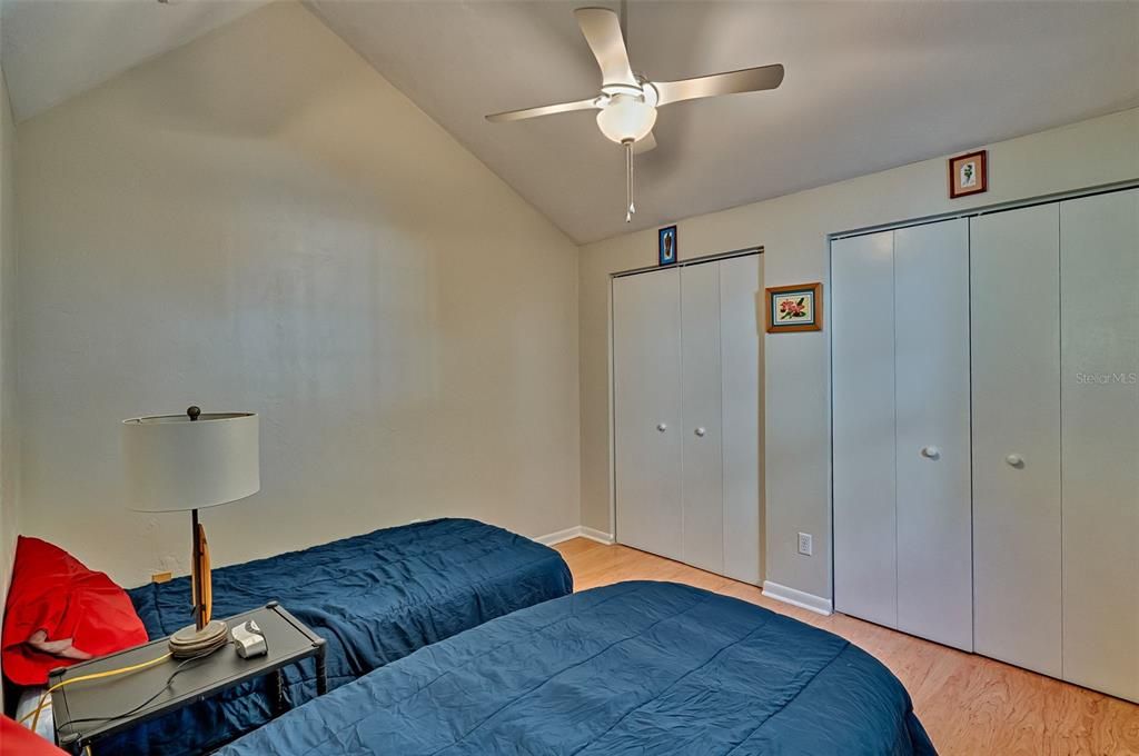 For Sale: $149,900 (3 beds, 2 baths, 1290 Square Feet)