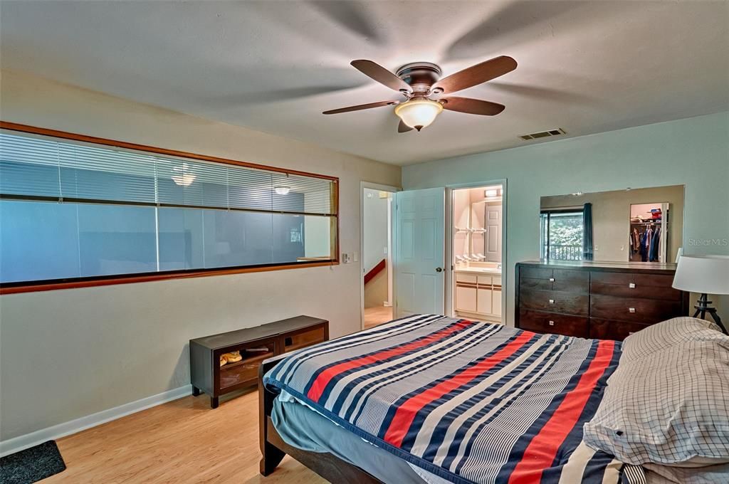 For Sale: $149,900 (3 beds, 2 baths, 1290 Square Feet)