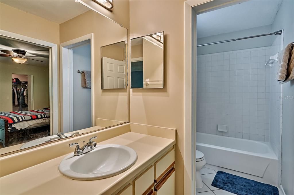 For Sale: $149,900 (3 beds, 2 baths, 1290 Square Feet)