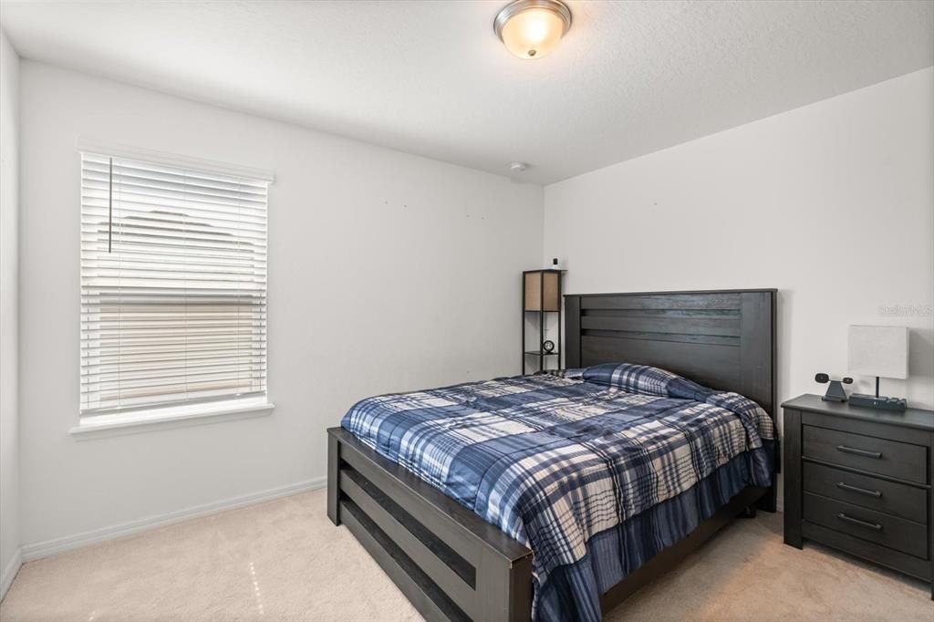 En Venta: $479,900 (5 camas, 3 baños, 3300 Pies cuadrados)