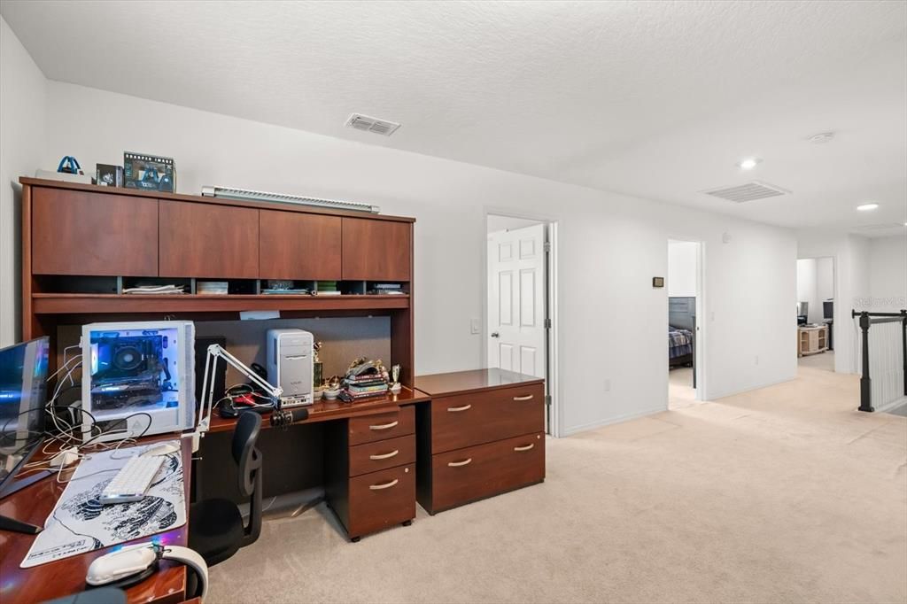 En Venta: $479,900 (5 camas, 3 baños, 3300 Pies cuadrados)