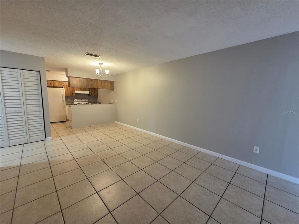 For Rent: $1,300 (2 beds, 2 baths, 854 Square Feet)