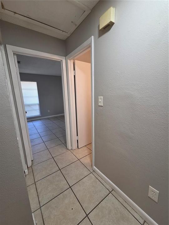 For Rent: $1,300 (2 beds, 2 baths, 854 Square Feet)