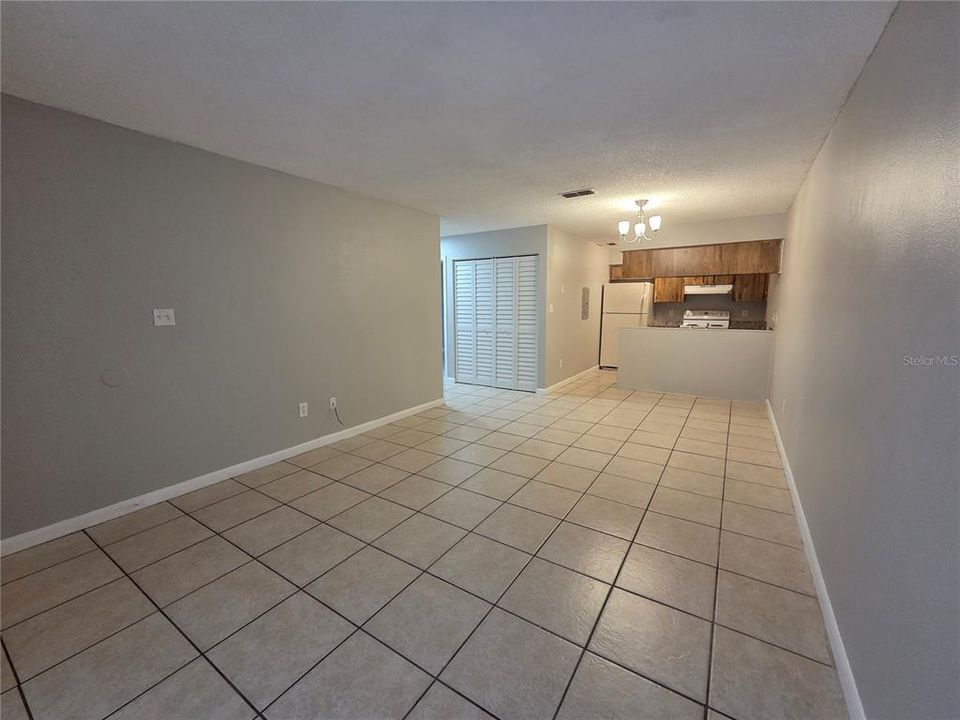 For Rent: $1,300 (2 beds, 2 baths, 854 Square Feet)