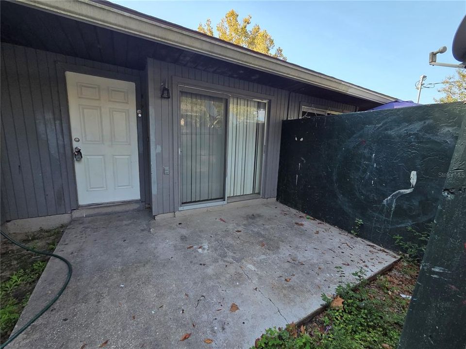 For Rent: $1,300 (2 beds, 2 baths, 854 Square Feet)