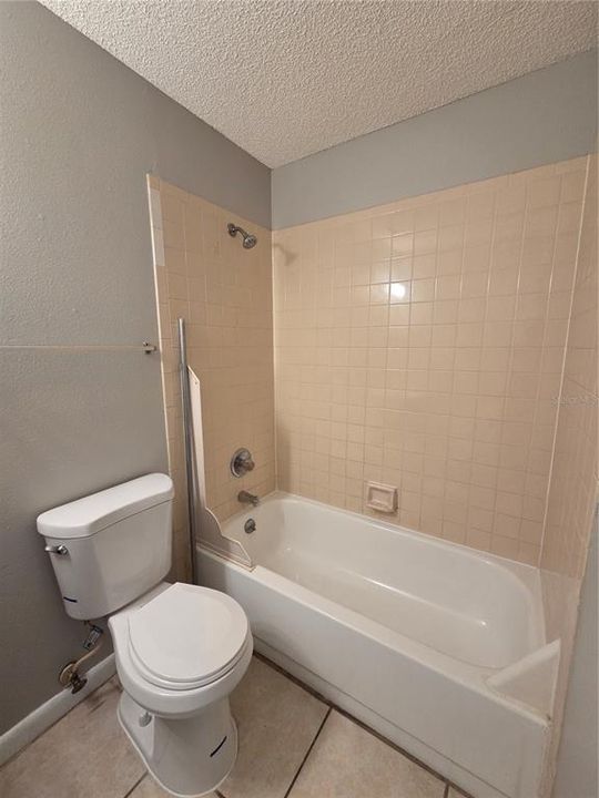 For Rent: $1,300 (2 beds, 2 baths, 854 Square Feet)