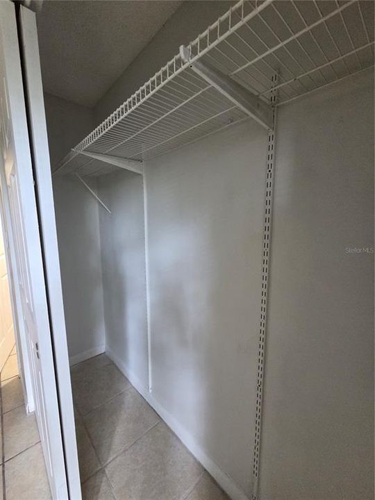 For Rent: $1,300 (2 beds, 2 baths, 854 Square Feet)