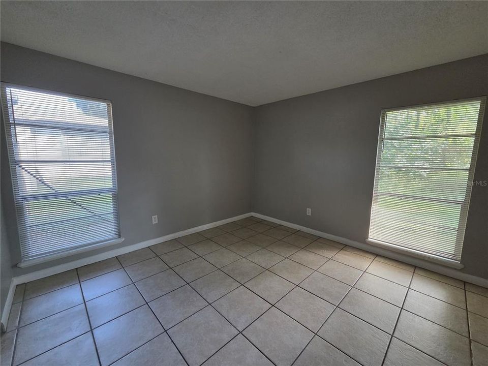 For Rent: $1,300 (2 beds, 2 baths, 854 Square Feet)