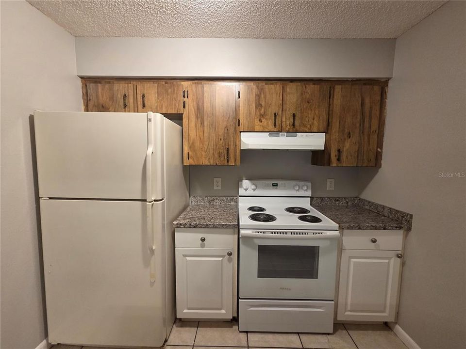 For Rent: $1,300 (2 beds, 2 baths, 854 Square Feet)