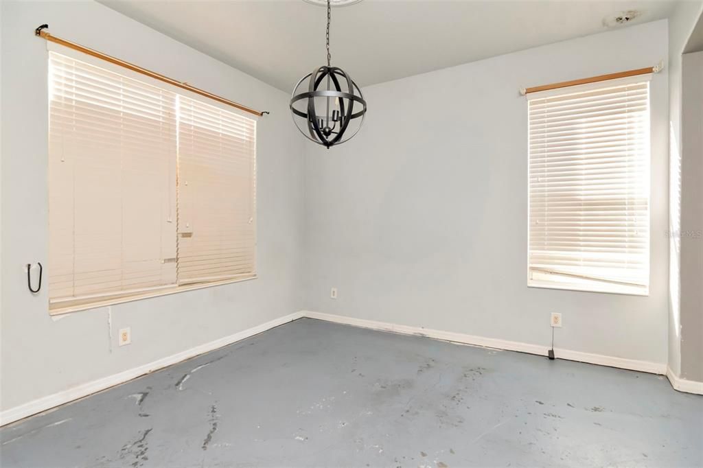 En Venta: $254,900 (3 camas, 2 baños, 2617 Pies cuadrados)