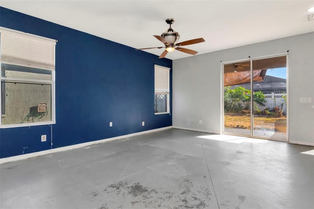 En Venta: $254,900 (3 camas, 2 baños, 2617 Pies cuadrados)