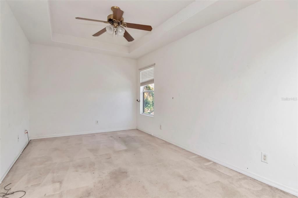 En Venta: $254,900 (3 camas, 2 baños, 2617 Pies cuadrados)