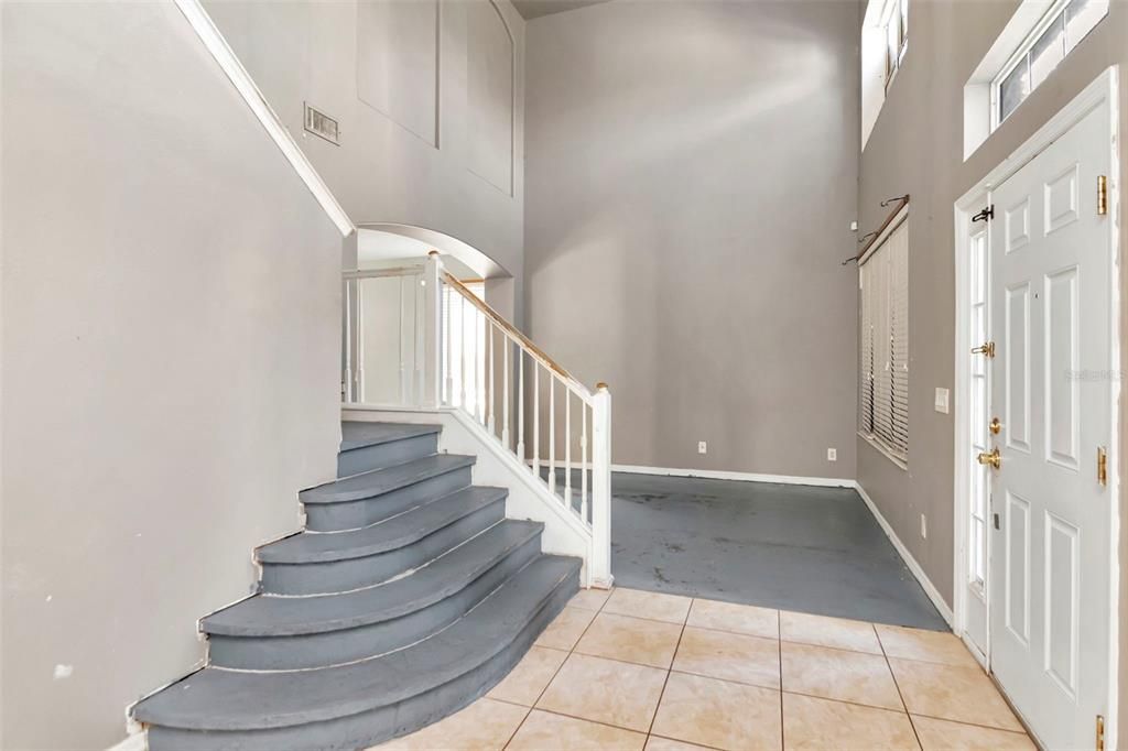 En Venta: $254,900 (3 camas, 2 baños, 2617 Pies cuadrados)