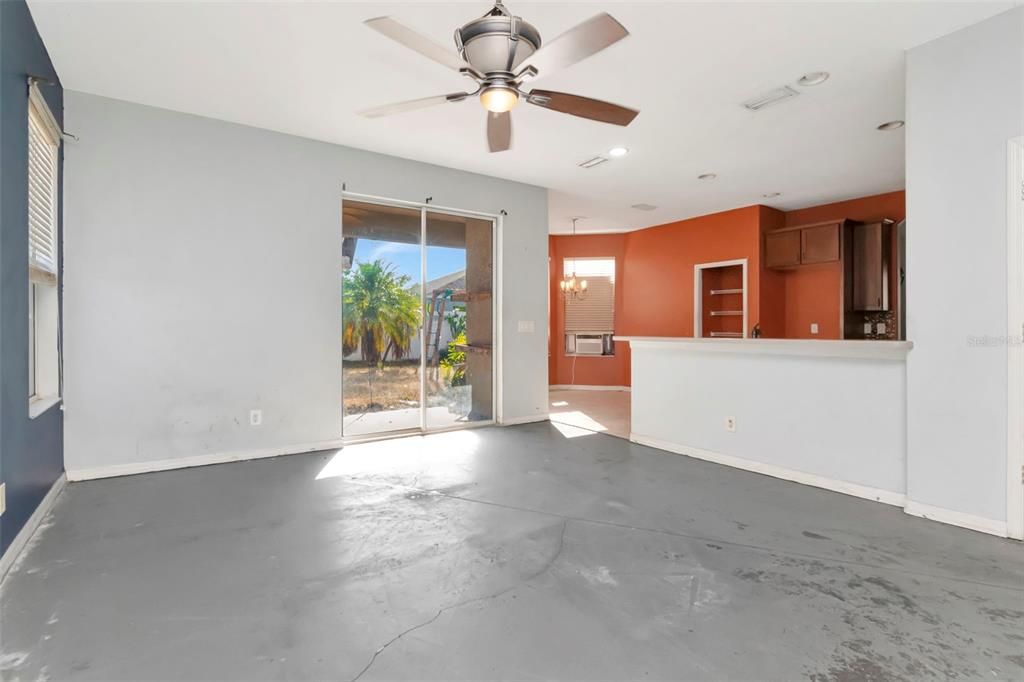 En Venta: $254,900 (3 camas, 2 baños, 2617 Pies cuadrados)