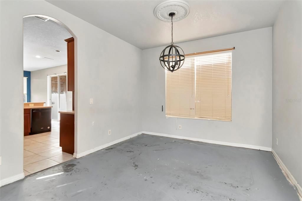 En Venta: $254,900 (3 camas, 2 baños, 2617 Pies cuadrados)