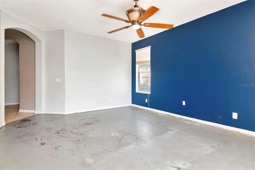 En Venta: $254,900 (3 camas, 2 baños, 2617 Pies cuadrados)