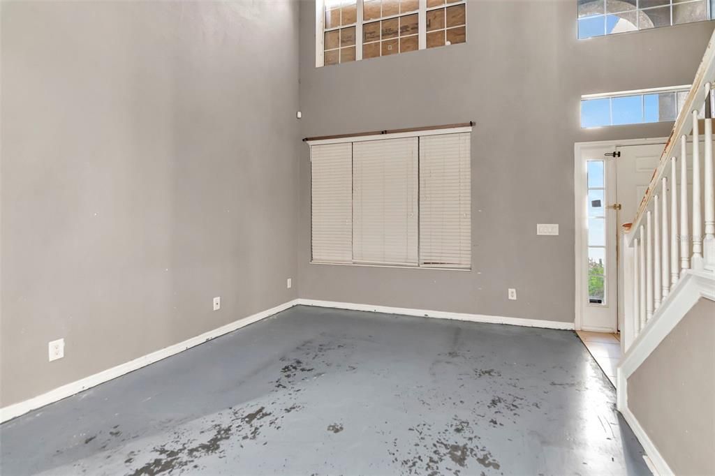 En Venta: $254,900 (3 camas, 2 baños, 2617 Pies cuadrados)