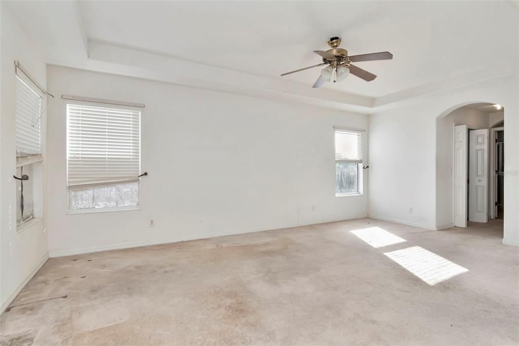 En Venta: $254,900 (3 camas, 2 baños, 2617 Pies cuadrados)