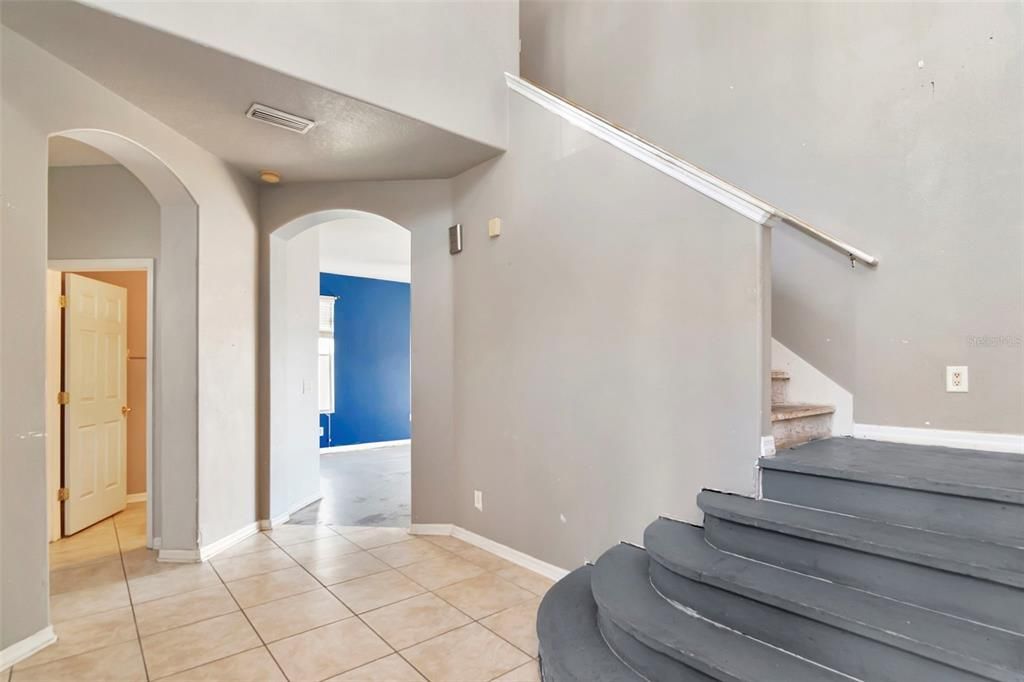 En Venta: $254,900 (3 camas, 2 baños, 2617 Pies cuadrados)