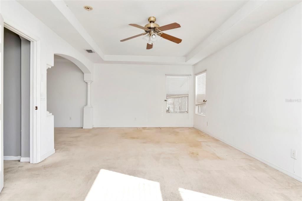 En Venta: $254,900 (3 camas, 2 baños, 2617 Pies cuadrados)