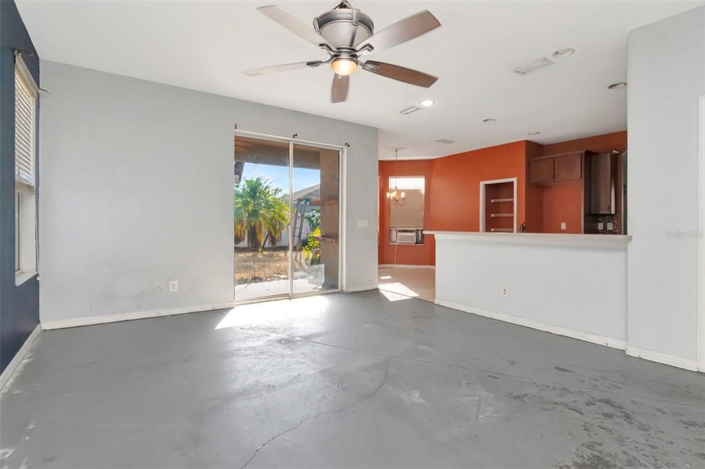 En Venta: $254,900 (3 camas, 2 baños, 2617 Pies cuadrados)