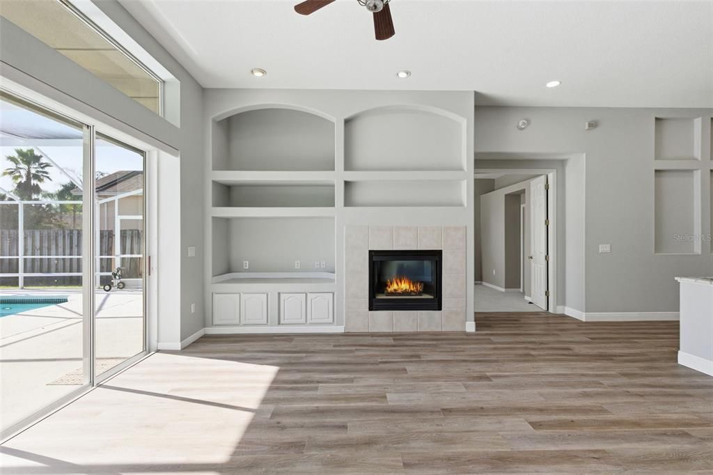 En Venta: $765,000 (4 camas, 3 baños, 2547 Pies cuadrados)