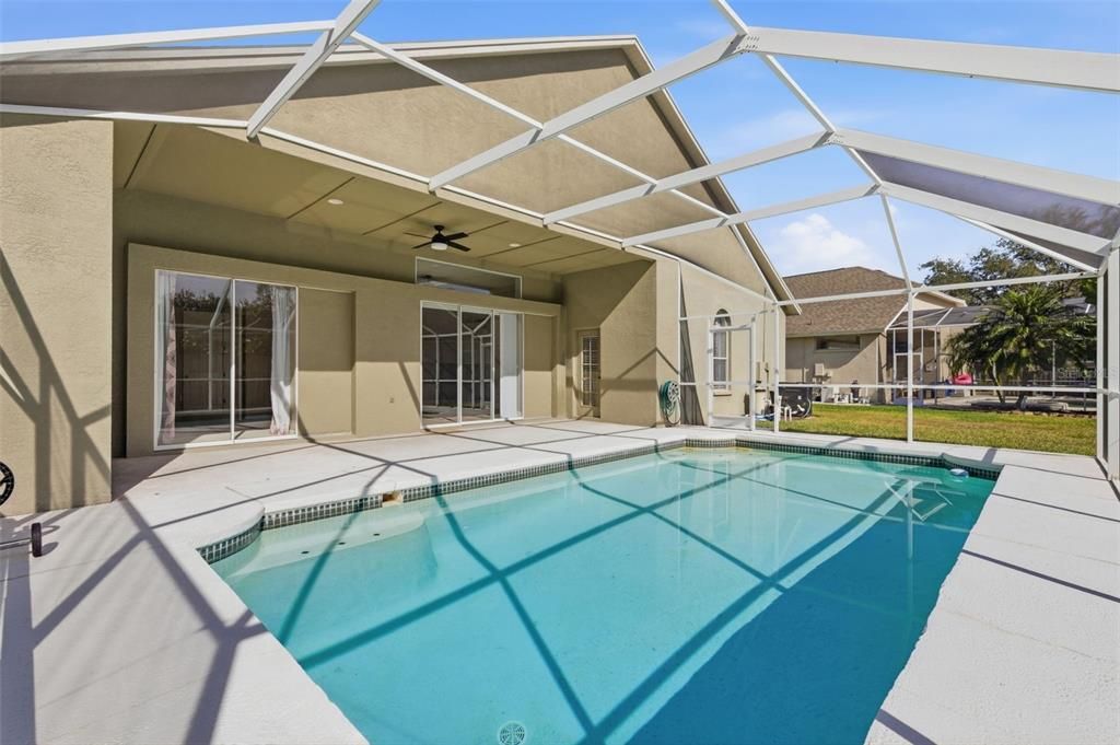 En Venta: $765,000 (4 camas, 3 baños, 2547 Pies cuadrados)