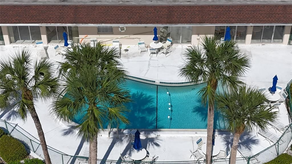 Под контрактом: $165,000 (2 спален, 2 ванн, 925 Квадратных фут)