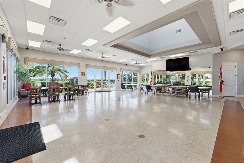 待售: $397,000 (3 贝兹, 2 浴室, 2210 平方英尺)