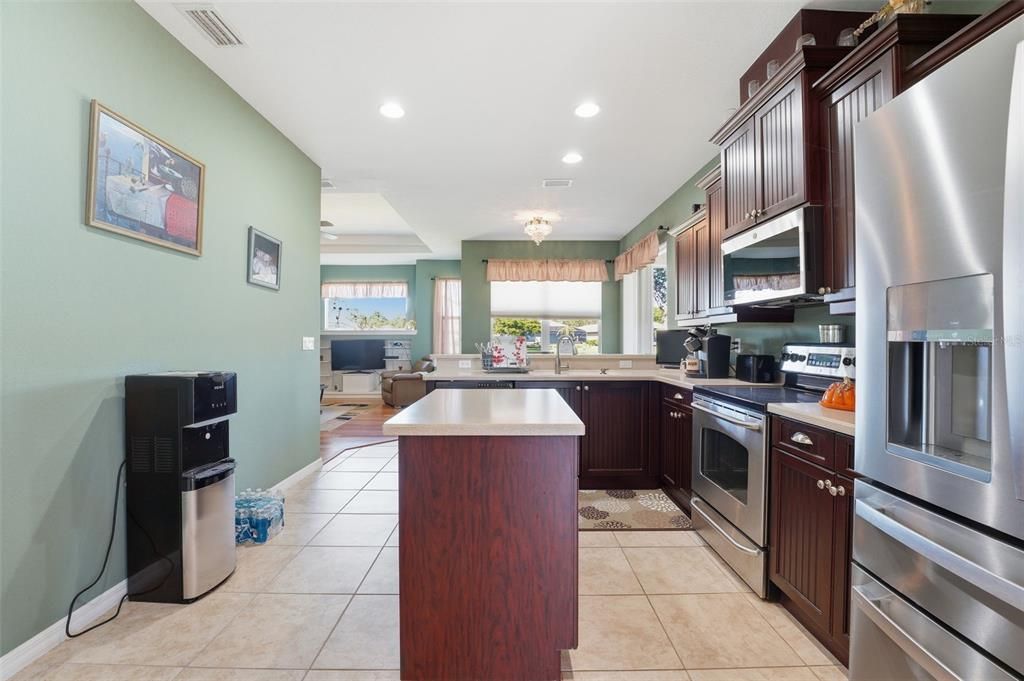 待售: $397,000 (3 贝兹, 2 浴室, 2210 平方英尺)