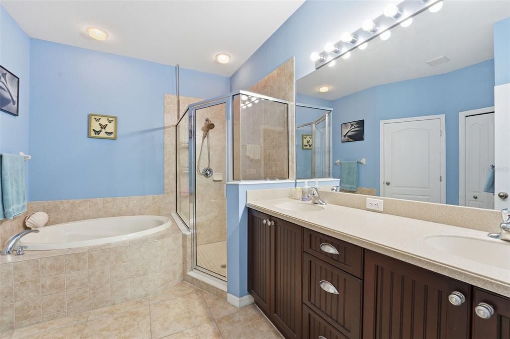 待售: $397,000 (3 贝兹, 2 浴室, 2210 平方英尺)