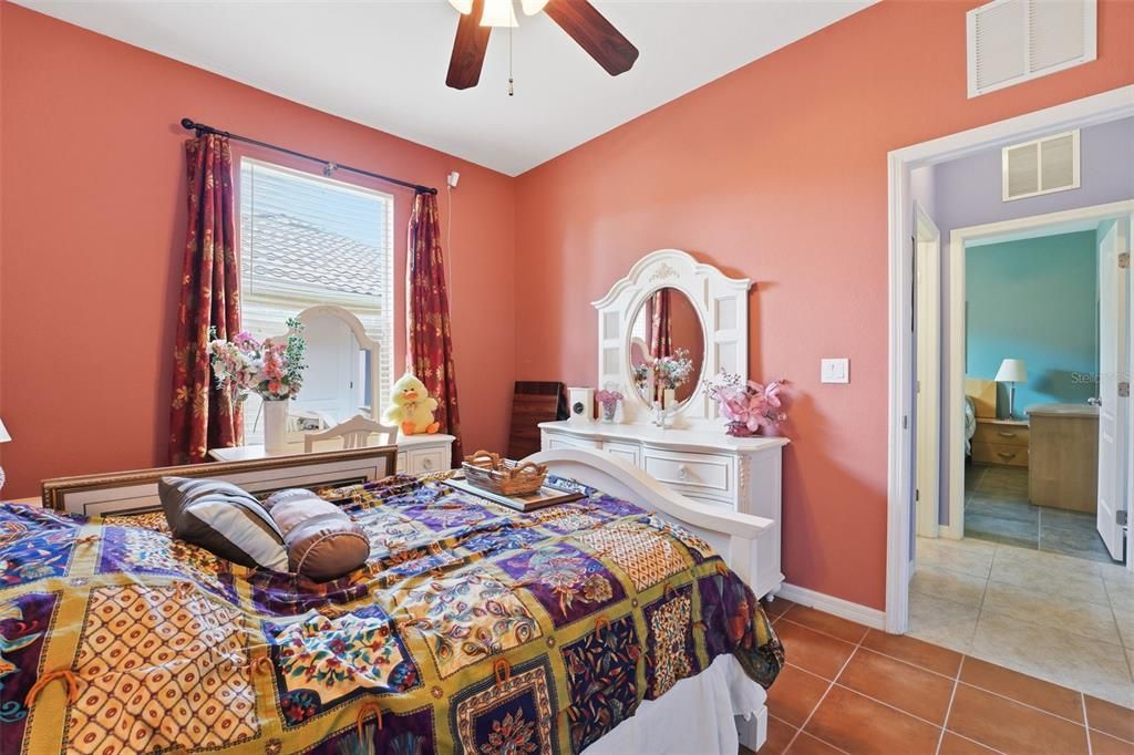 待售: $397,000 (3 贝兹, 2 浴室, 2210 平方英尺)