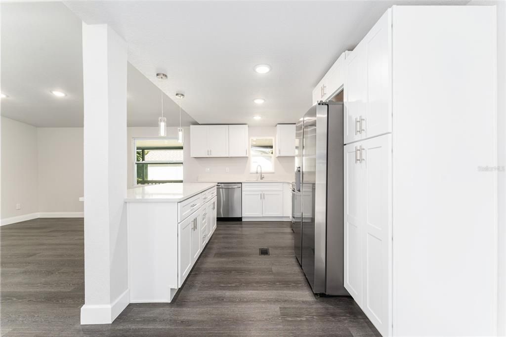 For Sale: $228,900 (3 beds, 2 baths, 1386 Square Feet)