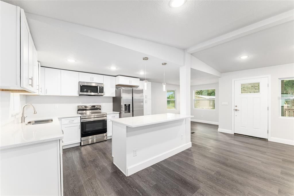 For Sale: $228,900 (3 beds, 2 baths, 1386 Square Feet)