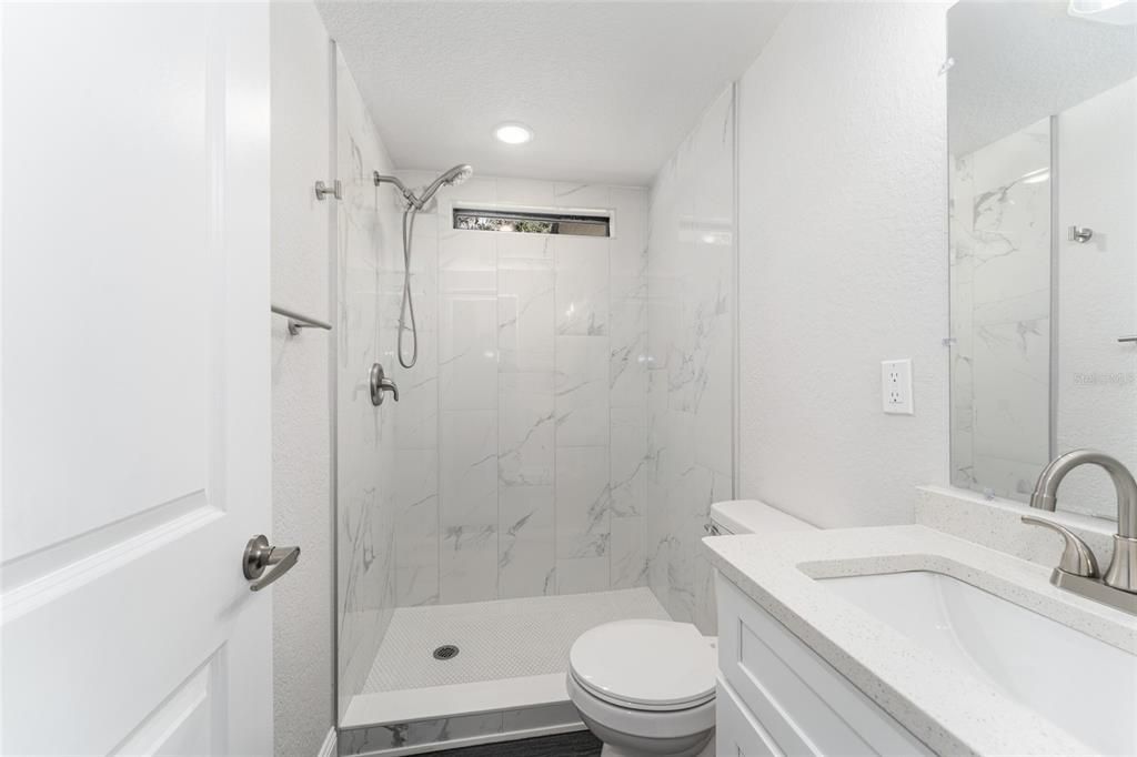 For Sale: $228,900 (3 beds, 2 baths, 1386 Square Feet)