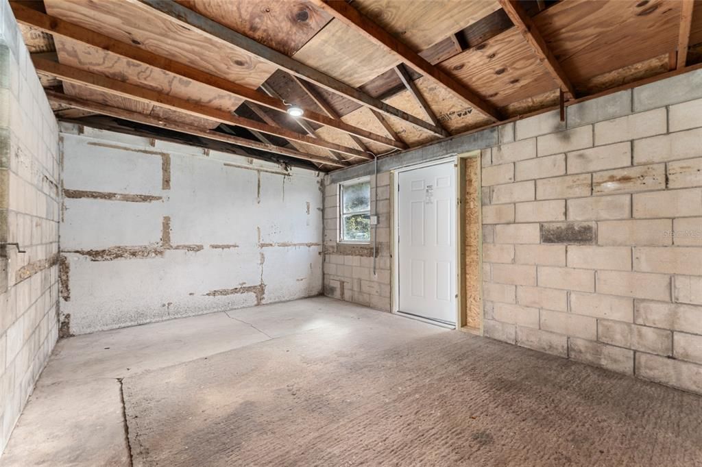 For Sale: $228,900 (3 beds, 2 baths, 1386 Square Feet)