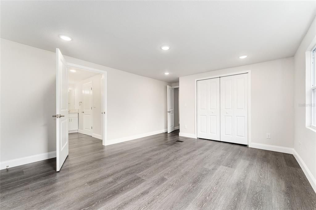 For Sale: $228,900 (3 beds, 2 baths, 1386 Square Feet)