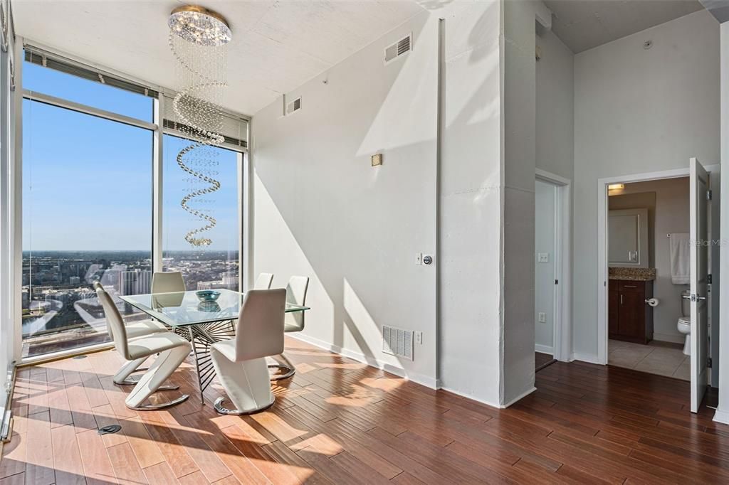 待售: $1,190,000 (2 贝兹, 2 浴室, 2162 平方英尺)