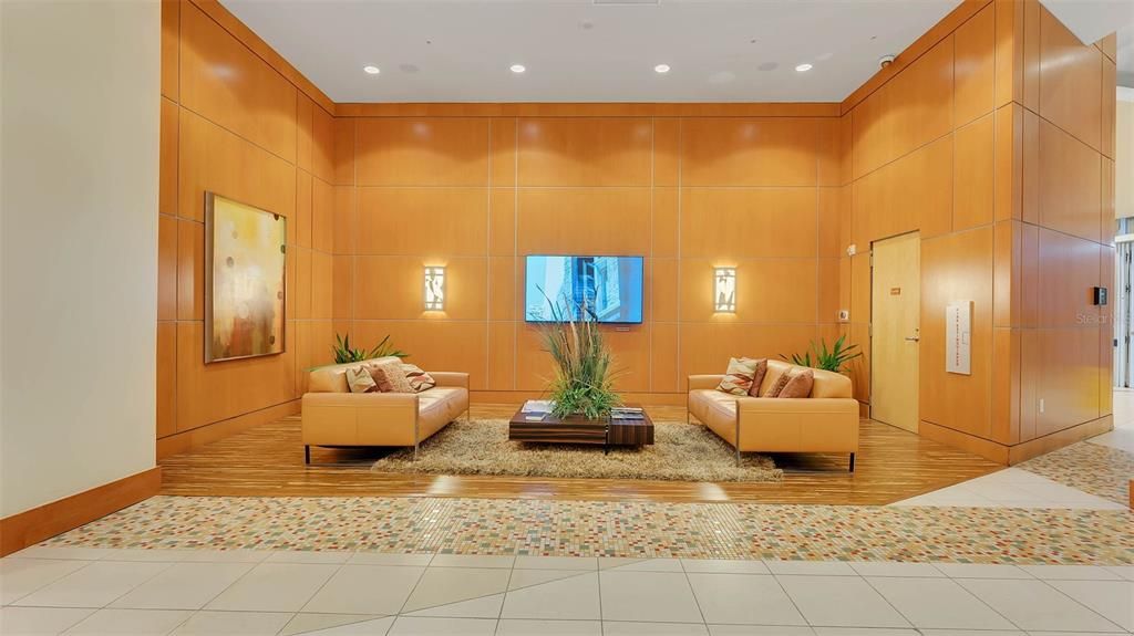 待售: $1,190,000 (2 贝兹, 2 浴室, 2162 平方英尺)