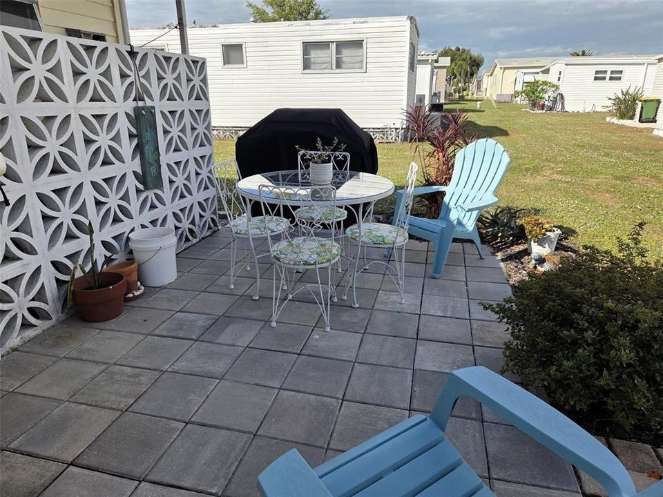 待售: $164,900 (2 贝兹, 2 浴室, 749 平方英尺)