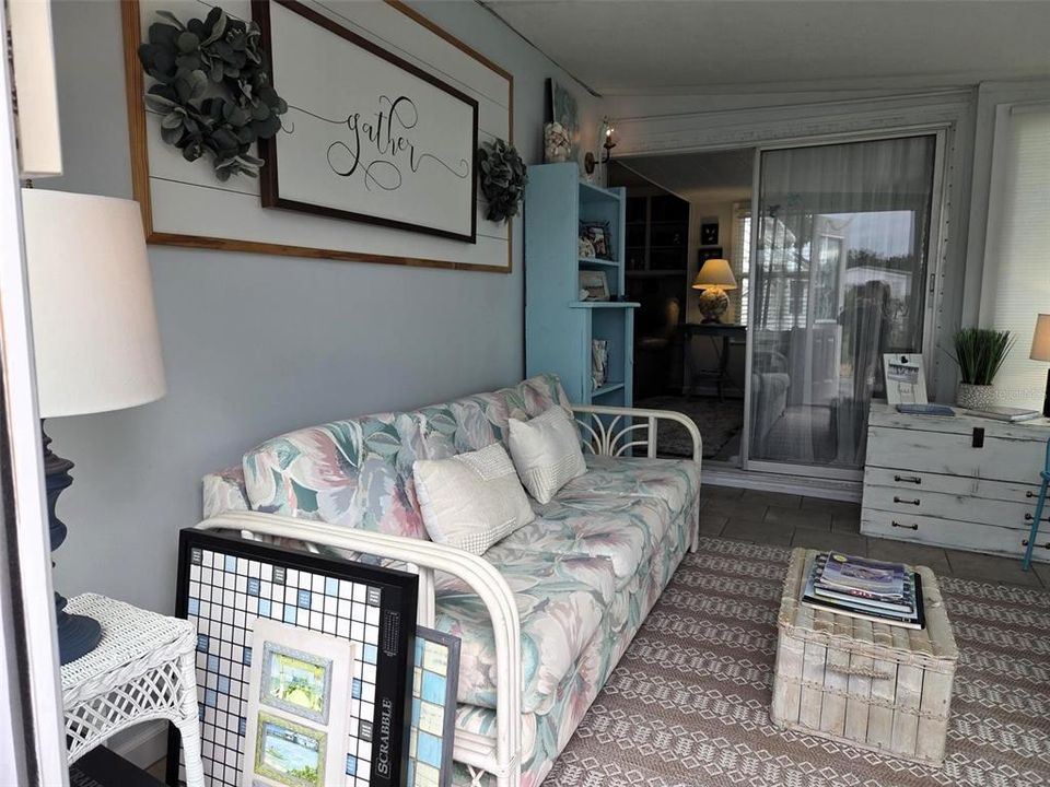 待售: $164,900 (2 贝兹, 2 浴室, 749 平方英尺)