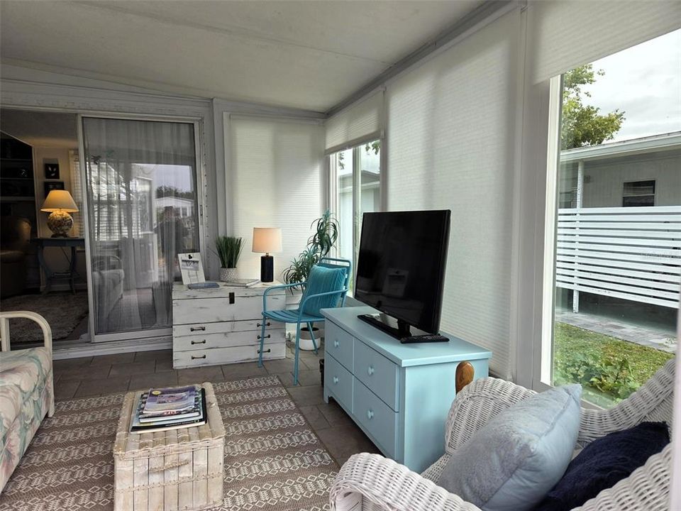 待售: $164,900 (2 贝兹, 2 浴室, 749 平方英尺)