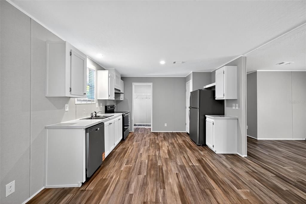 待售: $229,900 (3 贝兹, 2 浴室, 1248 平方英尺)