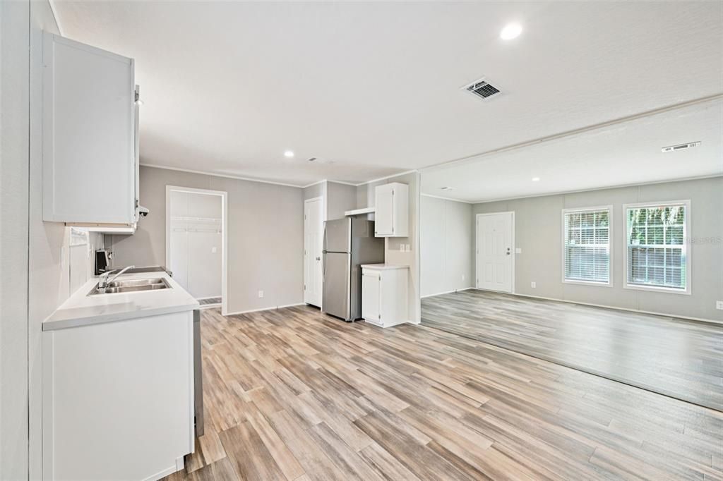 待售: $229,900 (3 贝兹, 2 浴室, 1248 平方英尺)